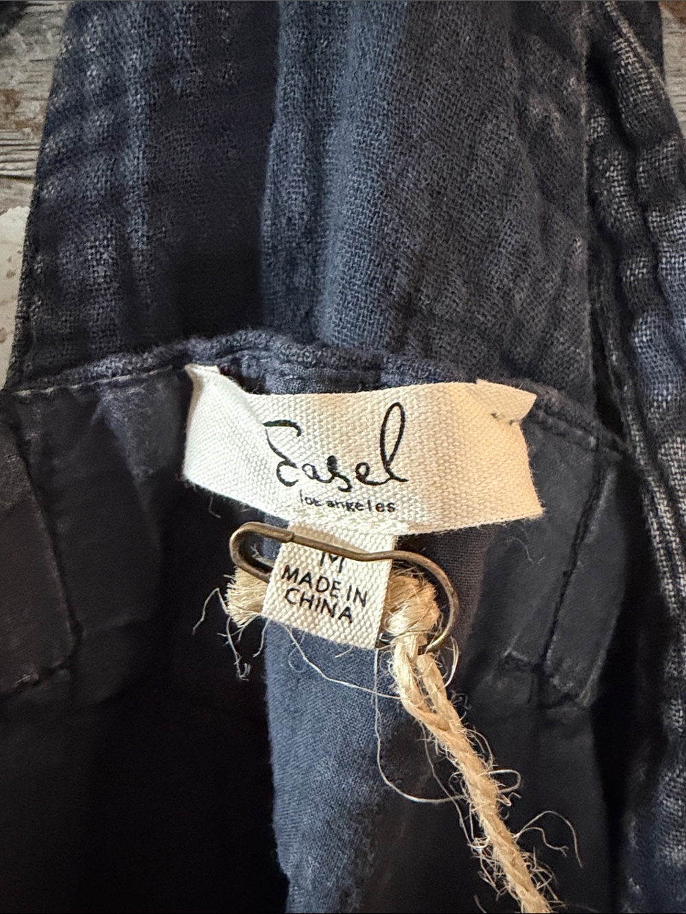 Women's Black Textured Wide-Leg Overalls with Front Pockets - Picture 2 of 9